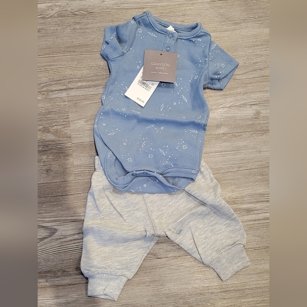 New Born Grayson Mini Baby Boys' 2pc Henley Short Sleeve Bodysuit & Jogger Set - Picture 3 of 3